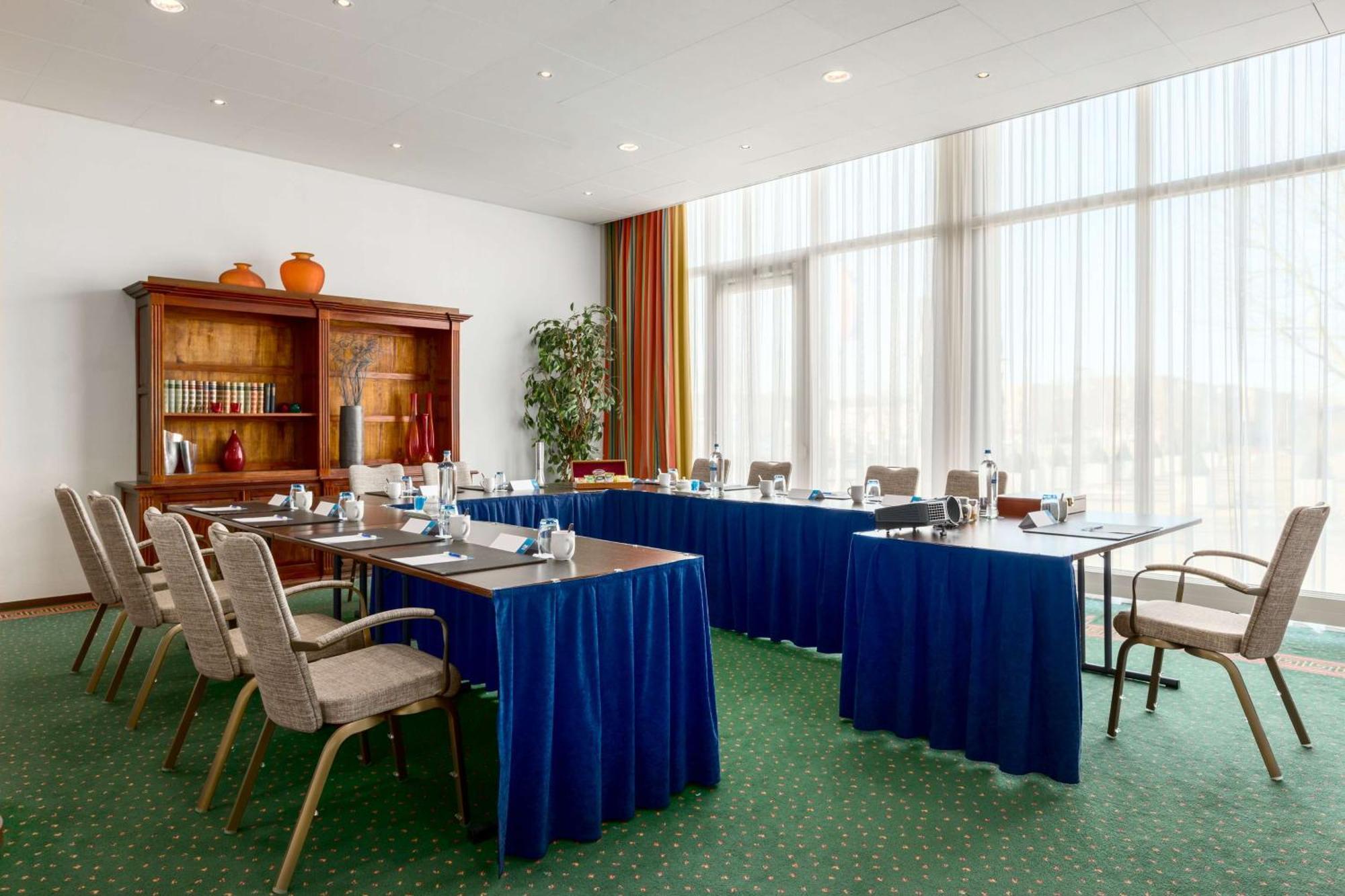 Nh Maastricht Hotel Exterior photo