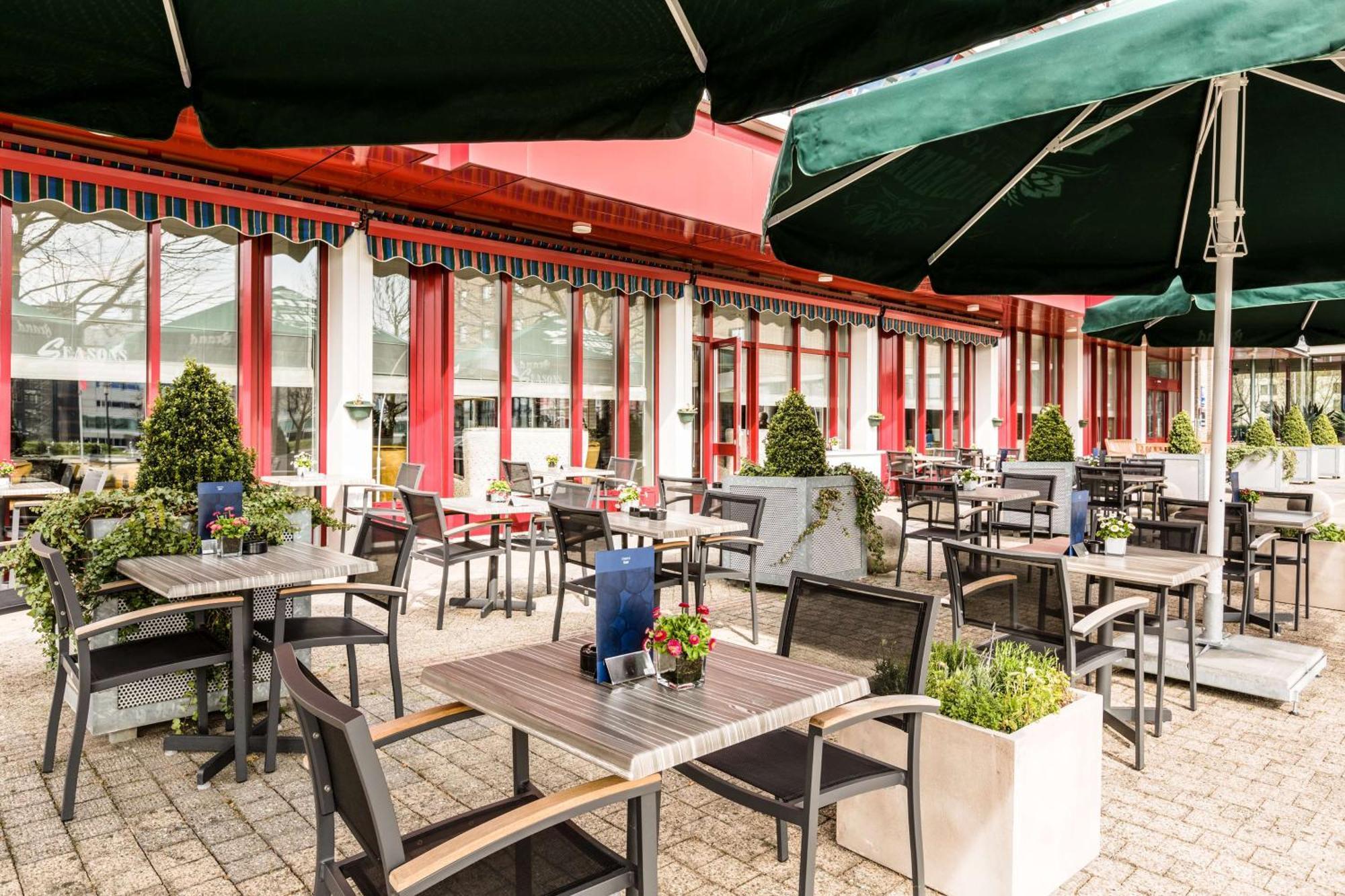 Nh Maastricht Hotel Exterior photo