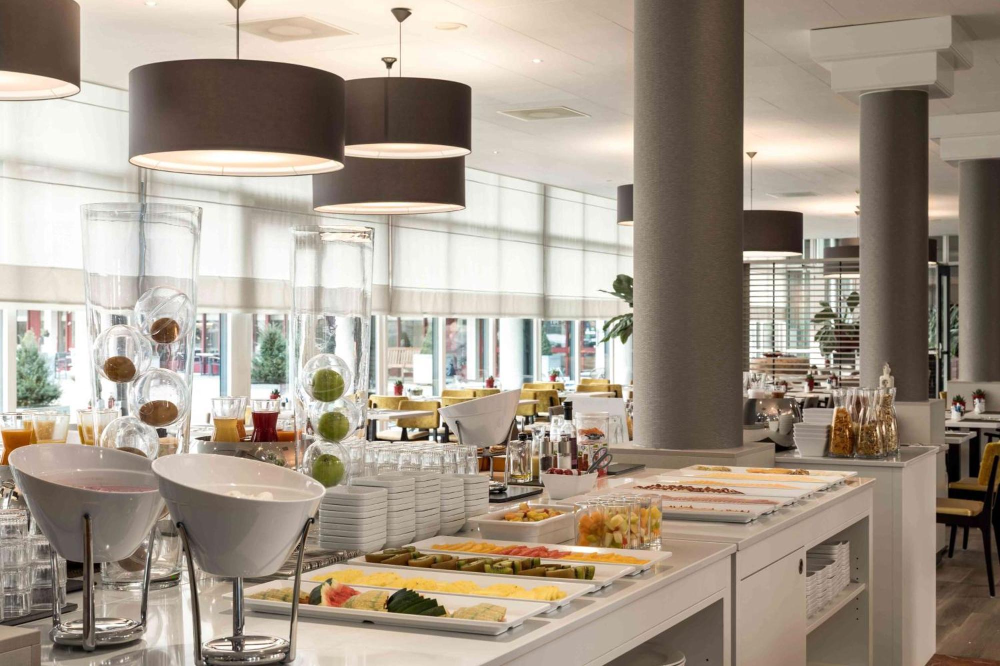 Nh Maastricht Hotel Exterior photo