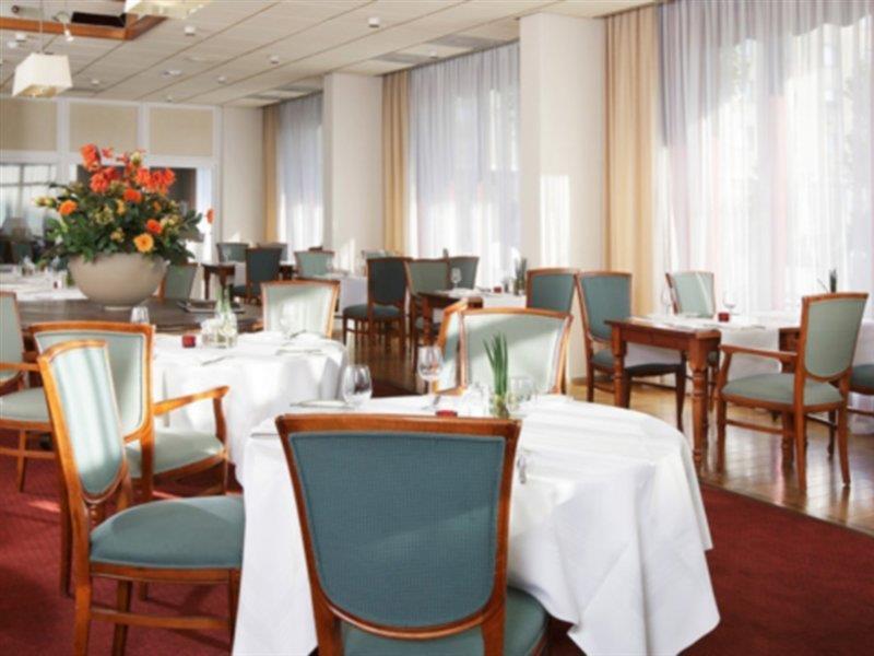 Nh Maastricht Hotel Restaurant photo